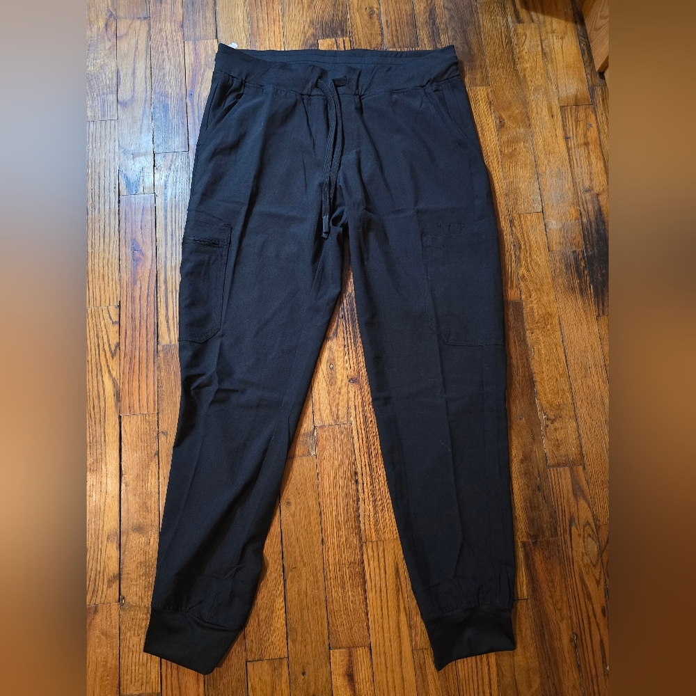 NWT CozyFit Scrub Pants - Jogger Style - Medum Petite